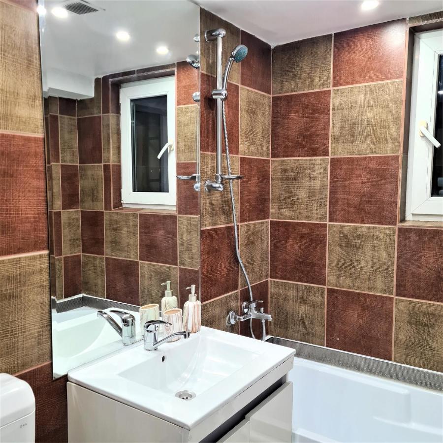 Central Bucharest World Apart-Hotel Екстер'єр фото